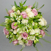 Thlaspi White and Pink bouquet flower delivery service in Vilnius Beatričės Gėlių Namai