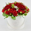 White flower box Mirabel Flower delivery service in Vilnius Beatričės Gėlių Namai