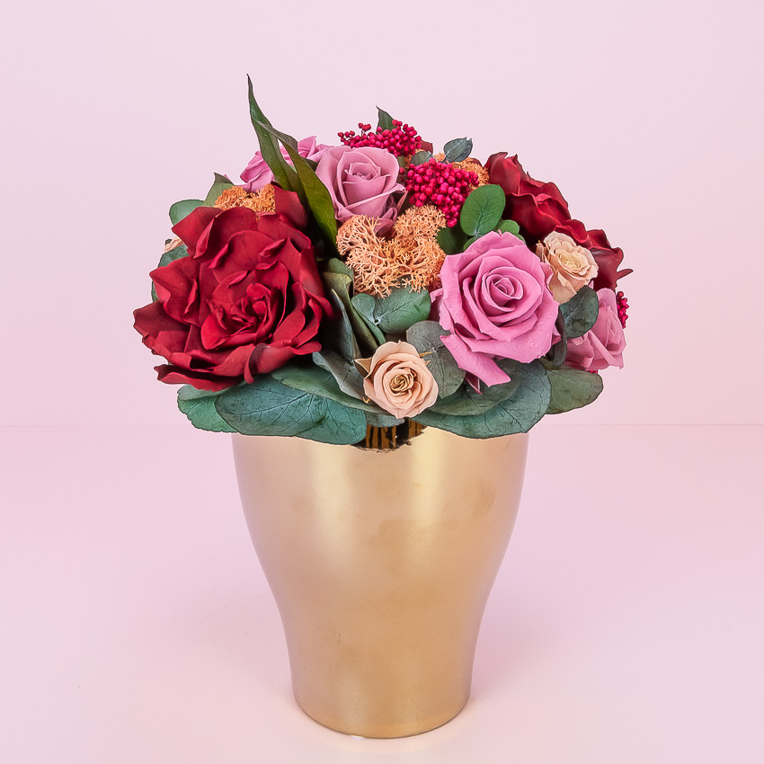 Композиция из стабилизированных роз Gold Vintage