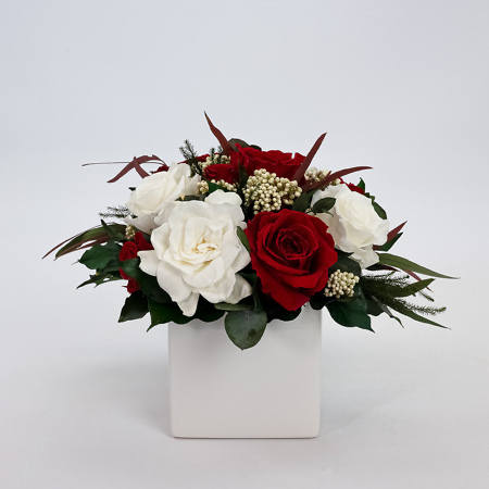 Preserved flower arrangement Karina